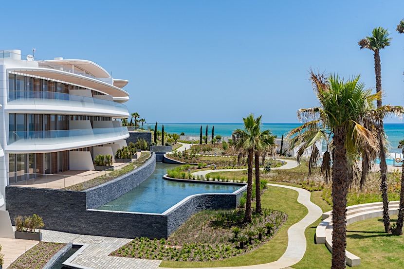 Unique Beachfront Luxury Apartments & Penthouses – Estepona